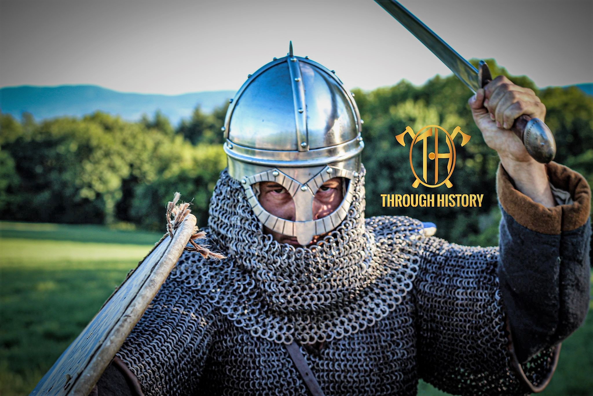 Casque Gjermundbu, reproduction historique en acier (Norvège) — reconstitution viking | Through History
