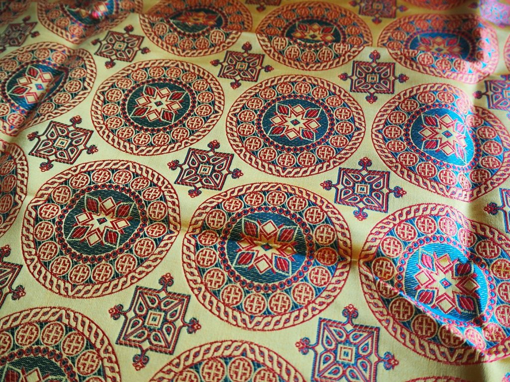 Soie Moschevaya Balka, reproduction historique de tissu médiéval — reconstitution historique | Through History